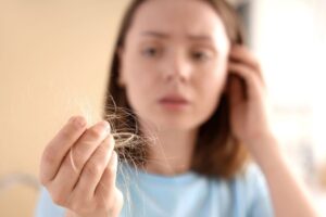 Como se frena la alopecia androgenética